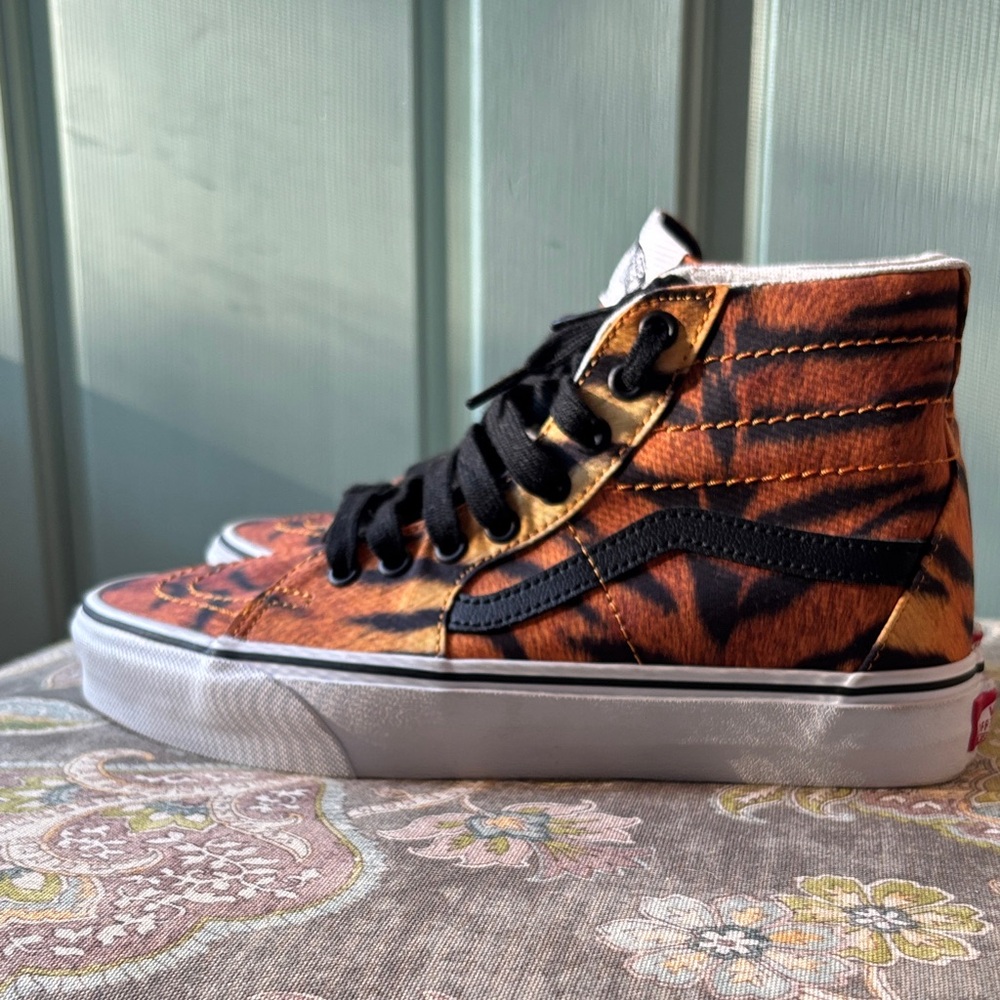 Vans tiger print high top